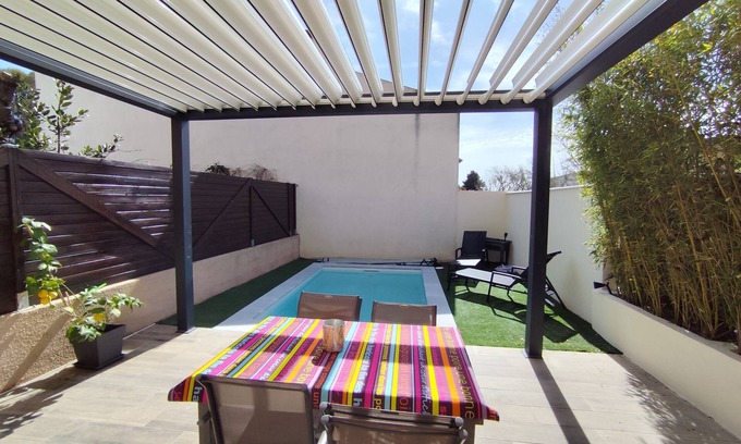 Saint-Jean-de-Vedas Apartment | Apartment in winegrower's house near Montpellier, beaches, hinterland,