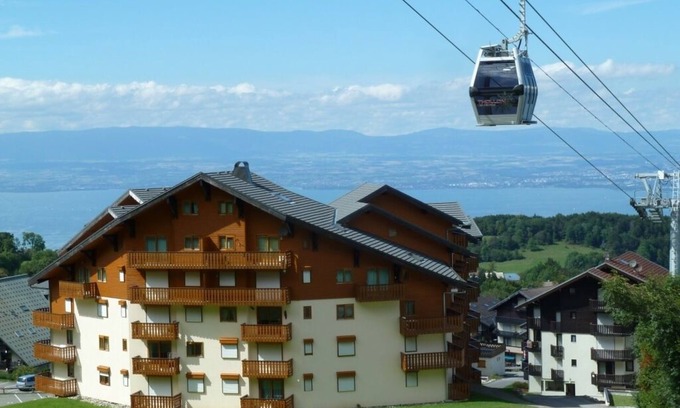 Thollon-les-Memises Apartment | Apartment in a chalet at the residence L'Igloo