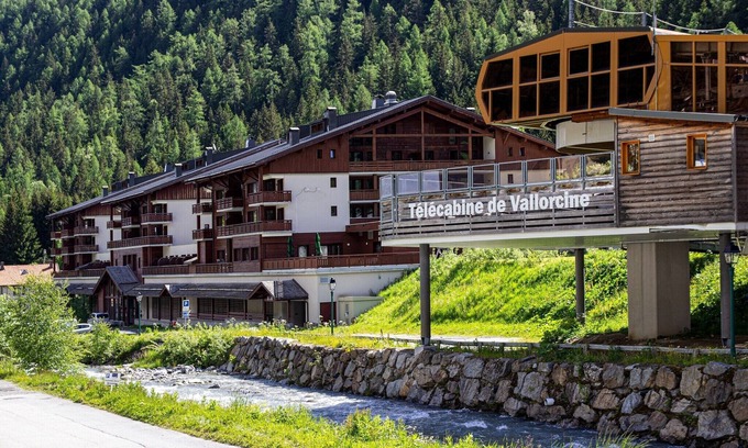 Vallorcine Apartment | Apartment in France near Ski Slopes