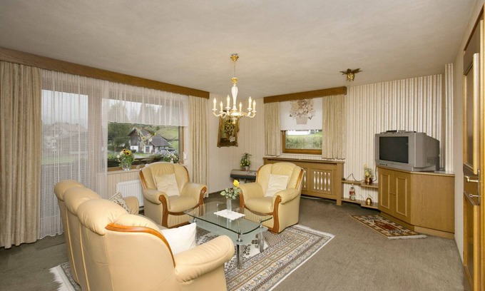 Lechaschau Apartment | Apartment in Hinterbichl near Ski Bus