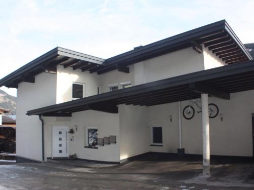 Laimach Apartment | Apartment in Hippach near Mayrhofen Ski Area