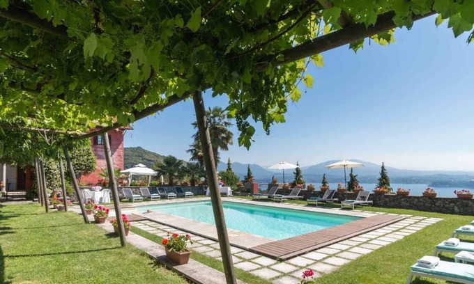 Massino Visconti Apartment | Apartment in villa with shared pool