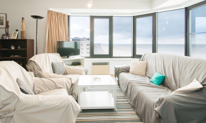 Mariakerke Apartment | Apartment in Raversijde with Stunning Sea Views