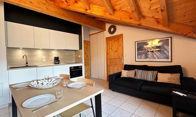 Samoens Apartment | Apartment in Samoëns Center - Pets Allowed, Parking