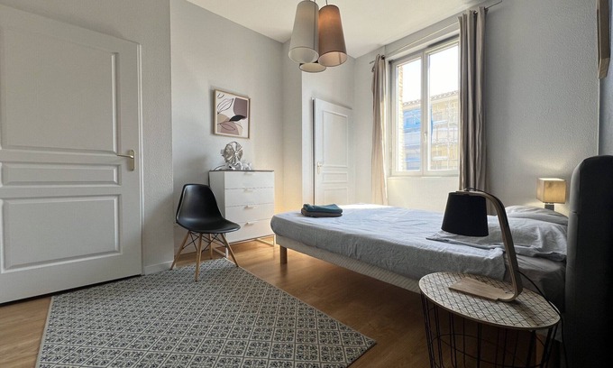 Saint - Aubin - Dupuy Apartment | Apartment in Toulouse for 2 persons