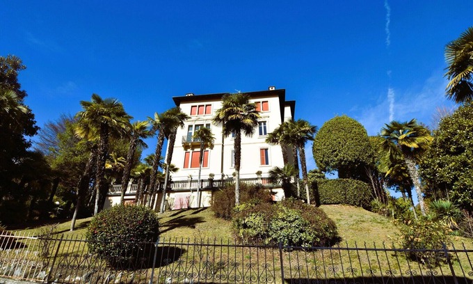 Vignone Apartment | Apartment in Vignone Villa Setting
