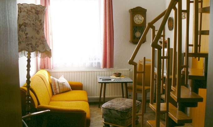 Gehlsdorf Apartment | Apartment 'Jess Rostock' with Shared Terrace, Shared Garden and Wi-Fi