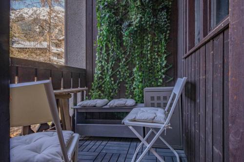 Chamonix City Centre Apartment | Apartment Jonquille 2C - Chamonix Peaks Getaway
