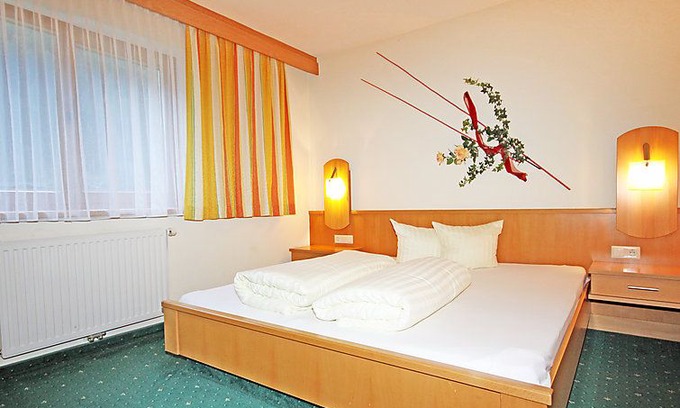 Trenkwald Apartment | Apartment Köfels in Sankt Leonhard im Pitztal - 4 persons, 2 bedrooms