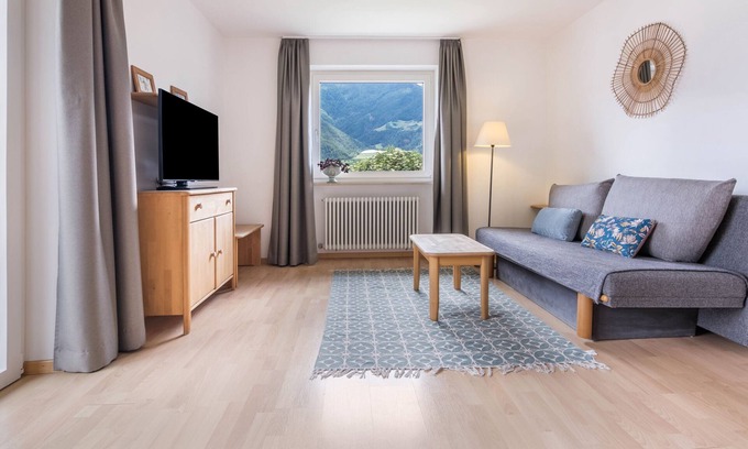 Silandro Apartment | Apartment 'Kortscherhof Apt Typ 3' with Mountain View, Shared Garden and Wi-Fi