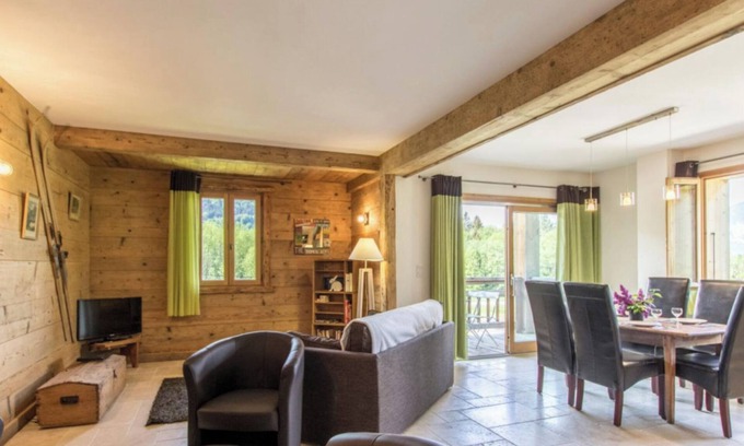 Taninges Apartment | Apartment 'Le Soli - 5 Pers' with Mountain View, Private Garden and Wi-Fi