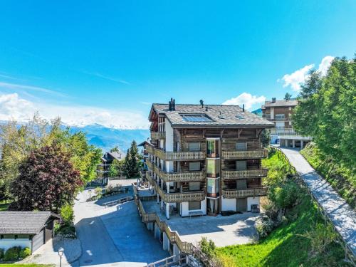 Saint-Pierre-de-Clages Apartment | Apartment Les Cimes Blanches 102 A by Interhome