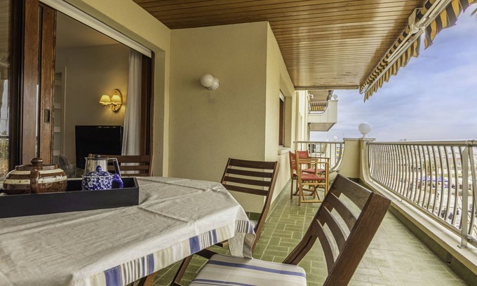 Segur de Calafell Apartment | Apartment Luxus by Interhome