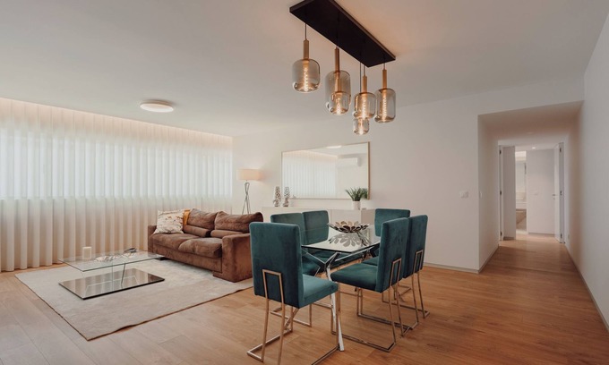 Paranhos Apartment | Apartment 'Lux In Porto' with Wi-Fi and Air Conditioning