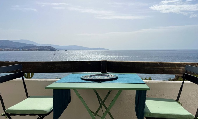 Almunecar Apartment | Apartment "Marina Playa" with Sea Views, Pool and Wi-Fi
