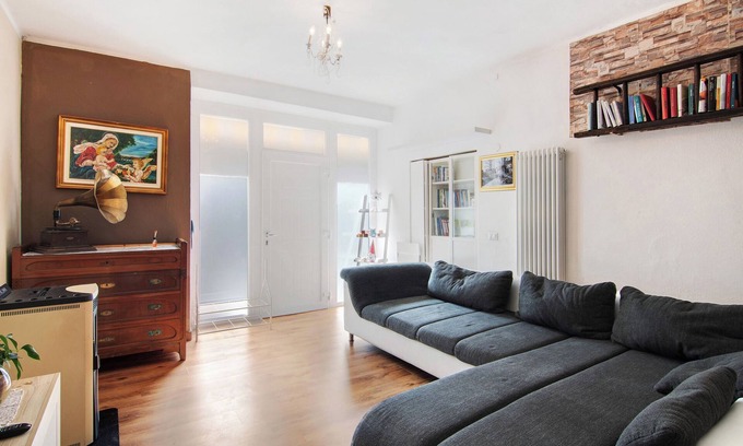 Valtellina Apartment | Apartment 'Mary House 2' with Mountain View and Wi-Fi