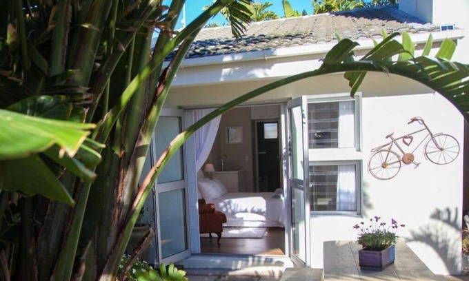 Melkbosstrand Apartment | Apartment Melkbos Moments-Apartment with garden View