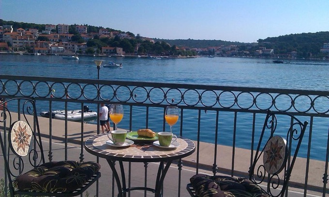 Tijesno Apartment | Apartment Milka with sea view