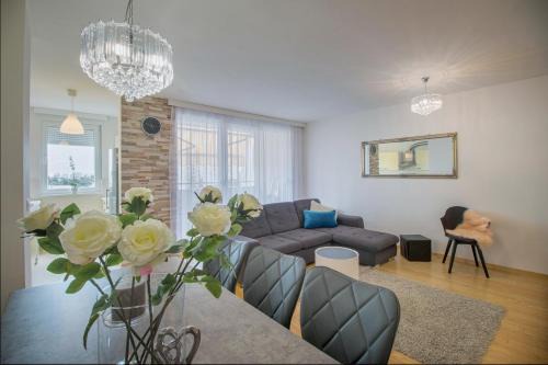 Zadar Apartment | Apartment Montesa Zadar with free parking and balcony