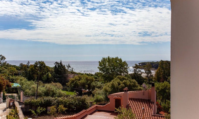 Sas Linnas Siccas Apartment | Apartment "Murice" with Sea View, Garden & Wi-Fi