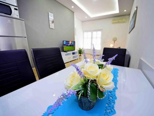 Duce Apartment | Apartment Niko 2 by Interhome