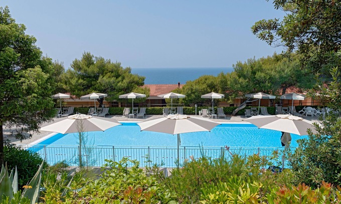 Rosignano Marittimo Apartment | Apartment 'Oasi Verde' with Sea View, Wi-Fi and Air Conditioning
