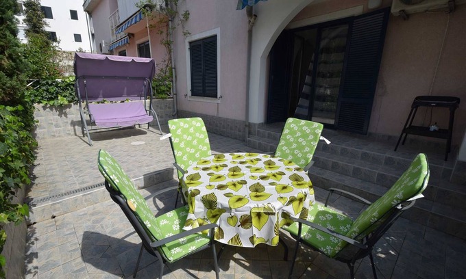 Milcetici Apartment | Apartment Oresic on the ground floor