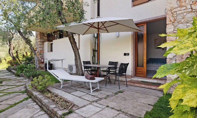 Assenza Apartment | Apartment 'Panorama' with Lake View, Wi-Fi and Air Conditioning