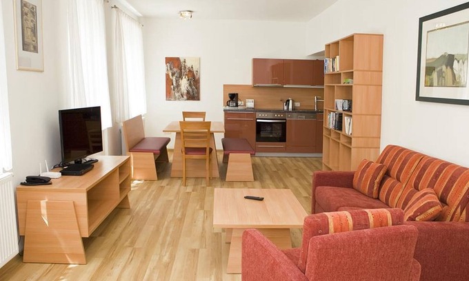 Klopein am Klopeiner See Apartment | Apartment Painting - Apartment House Nina