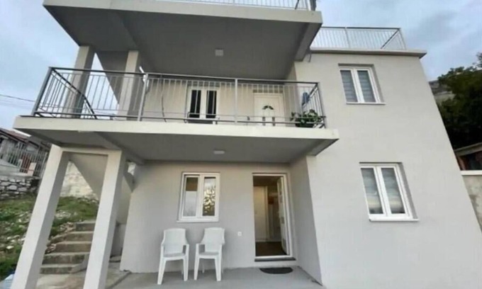 Zgrade Apartment | Apartment Panorama, Quiet Neighborhhod with Exceptional Sunset and Ocean Views