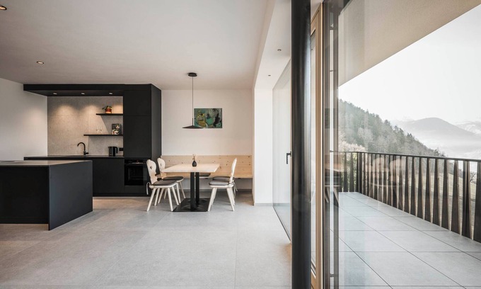 Merano Apartment | Apartment 'Picea Am Ötzerhof 2' with Mountain View, Shared Garden and Wi-Fi