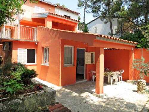 Borik Apartment | Apartment Pineta-1 by Interhome