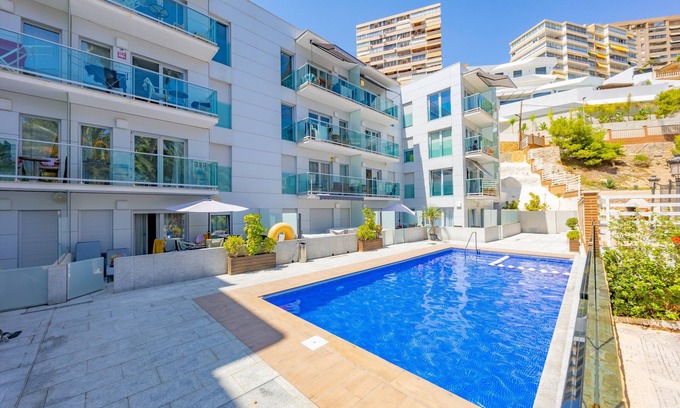 Benidorm Apartment | Apartment 'Playa De Poniente 1-5' with Sea View, Wi-Fi and Air Conditioning