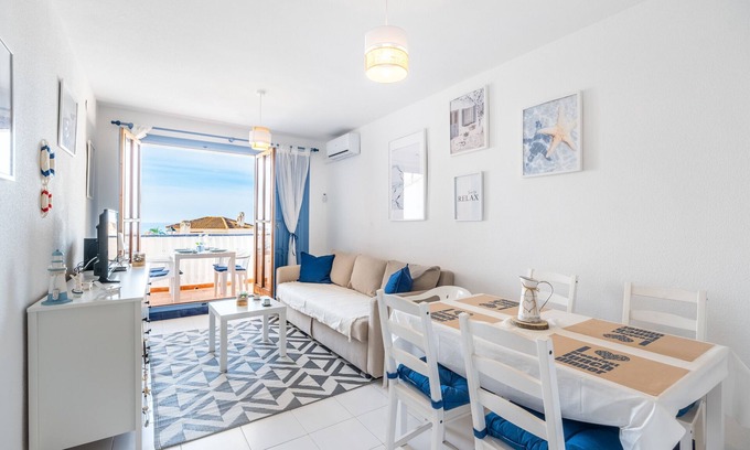 Santa Pola Apartment | Apartment 'Playa Varadero' with Sea View, Wi-Fi and Air Conditioning