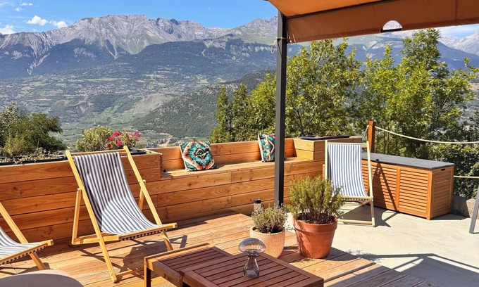 Granges Apartment | Apartment Poppy - Daillet - Hot Tub with amazing views.nChill hike bike ski…