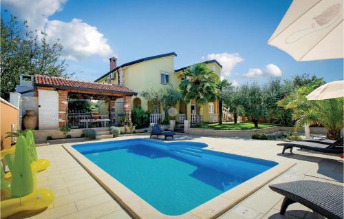 Antonci Apartment | Apartment Porec 80 With Outdoor Swimmingpool