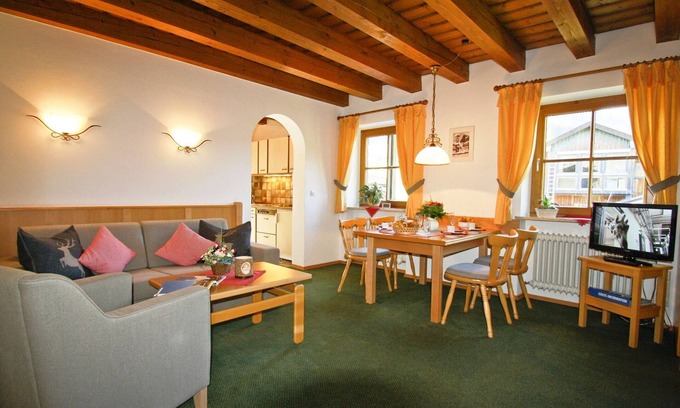 Ruhpolding Apartment | Apartment Rauschberg 55sqm, balcony, kitchen, 1 bedroom, 1 bed-sitting room
