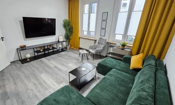 Lennep Apartment | Apartment 'Relax In Der Röntgenstadt' with Wi-Fi