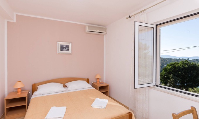 Banici House | Apartment & Rooms Villa Katarina - Double Room with Shared Balcony 3