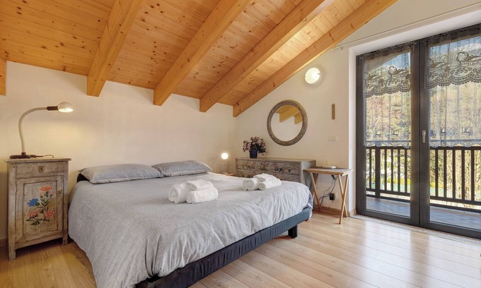 Pinzolo Apartment | Apartment 'Rosy' with Mountain View, Balcony and Wi-Fi