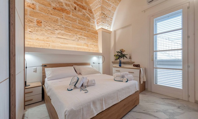 Squinzano Apartment | Apartment 'Rosy' with Private Terrace, Wi-Fi and Air Conditioning
