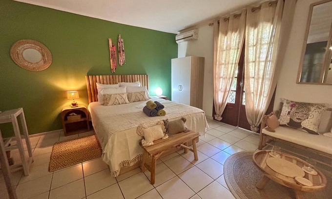 Grand Fond Apartment | Apartment Saint-Paul, 1 bedroom, 2 persons