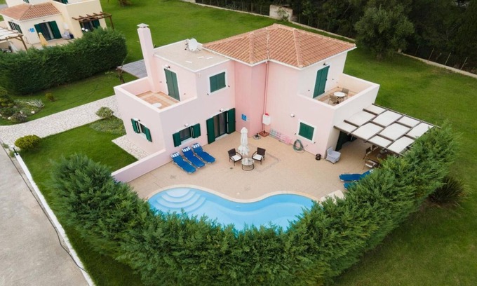 Sami Apartment | Apartment 'Sami Beach Villas Fedra' with Private Pool, Wi-Fi and Air Conditioning