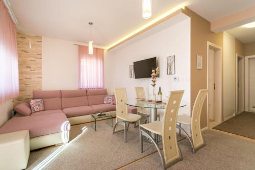 Novi Zagreb Apartment | Apartment SARA - free parking for 2 cars