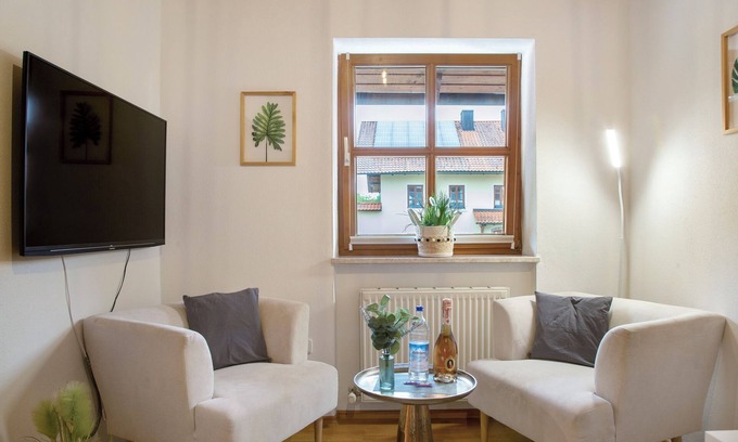 Passau Apartment | Apartment 'Schönauer Hof - Wohnung Max Josef' with Shared Terrace and Wi-Fi