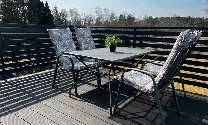 Winsen an der Aller Apartment | Apartment 'Stern' with Private Terrace, Balcony and Wi-Fi