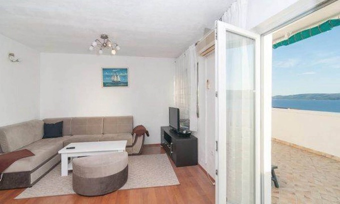 Stanici Apartment | Apartment Stipic Omis - Three Bedroom Apartment with Terrace