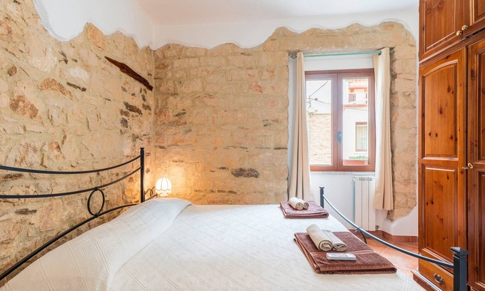 Baunei Apartment | Apartment 'Su Cilleri E Silbiu 1' with Wi-Fi and Air Conditioning