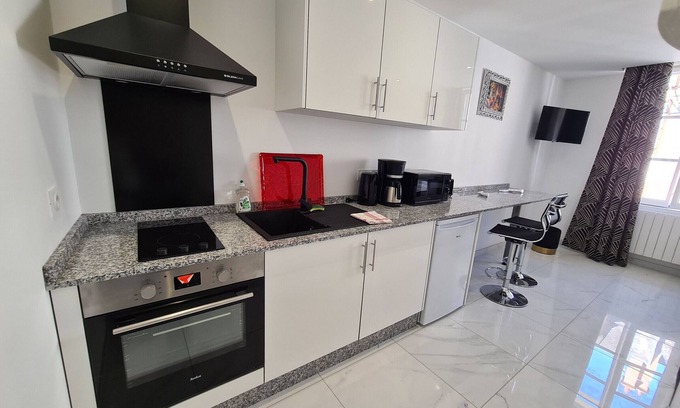 Sully-sur-Loire Apartment | Apartment Sully-sur-Loire, studio flat, 2 persons