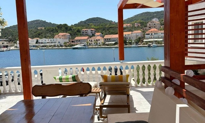 Island Dugi Otok Apartment | Apartment Svetka - 10m from the sea: A1(2+2) - Sali, Island Dugi otok, Croatia